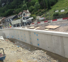 Curved concrete wall